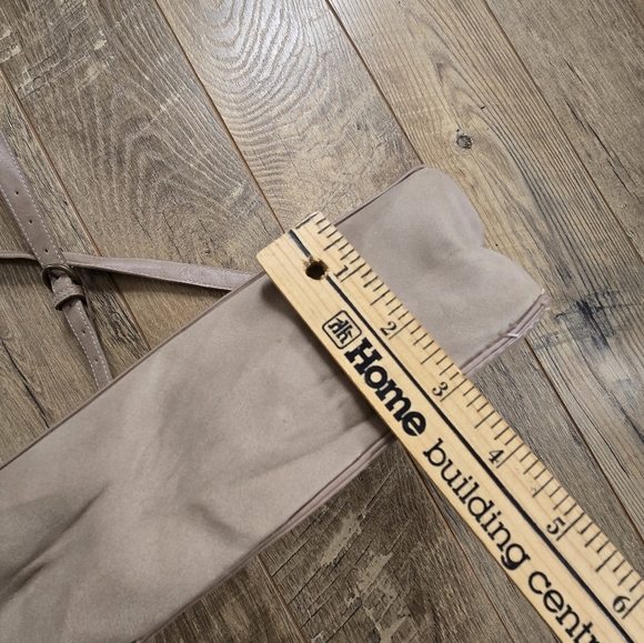 Universal Thread Elegant Tan Non Leather Crossbody Bag - Picture 7 of 15